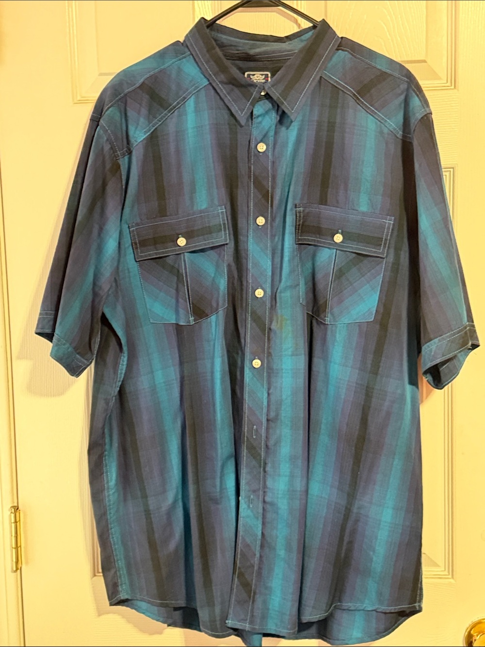 Men's Blue Plaid Short-Sleeve Button-Up Shirt NWOT
